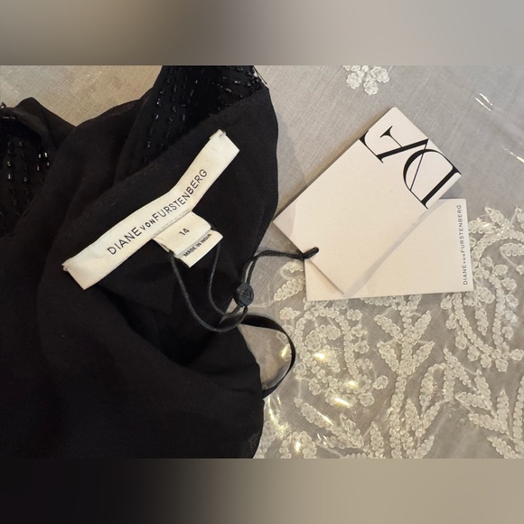 ❤️ NWT DVF FULLY HAND BEADED FAUX WRAP OCCASION DRESS. 100% SILK - Picture 11 of 15